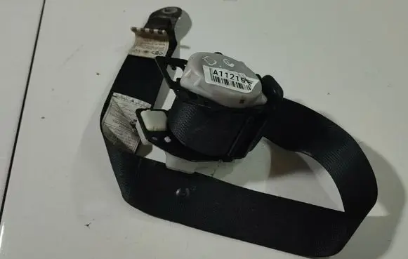 Toyota Corolla E120 E130 Rear seatbelt 0433168