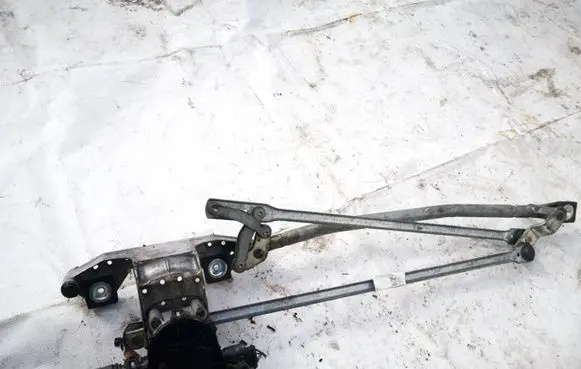 Front wiper linkage and motor