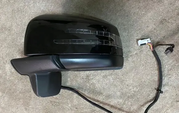 Mercedes-Benz G W463 2nd Gen Front door electric wing mirror