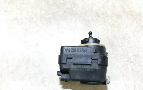 Headlight level adjustment motor