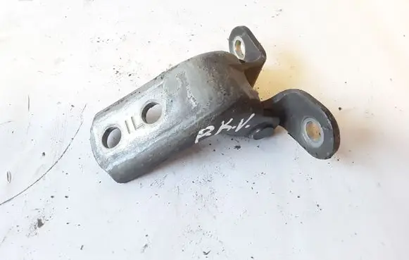 Infiniti QX56 Front door upper hinge NOCODE