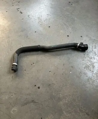 Engine coolant pipe/hose