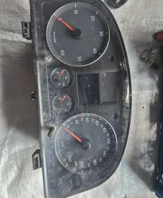 Volkswagen Golf V Speedometer (instrument cluster) A2C53023102 A2C53025660