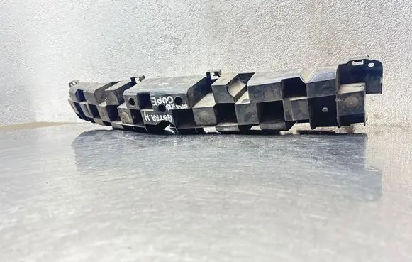 Opel Astra H Front bumper cross member 13110340 375768702
