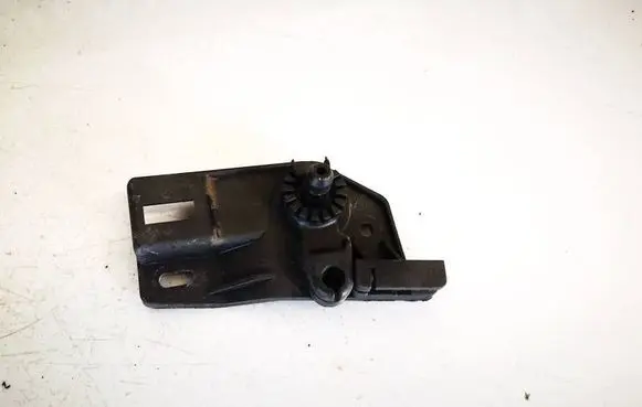 Engine bonnet (hood) release handle