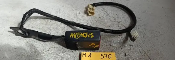 Toyota Avensis T250 Front seatbelt 585656