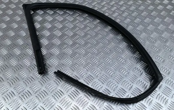 KIA Ceed Front door glass trim molding 