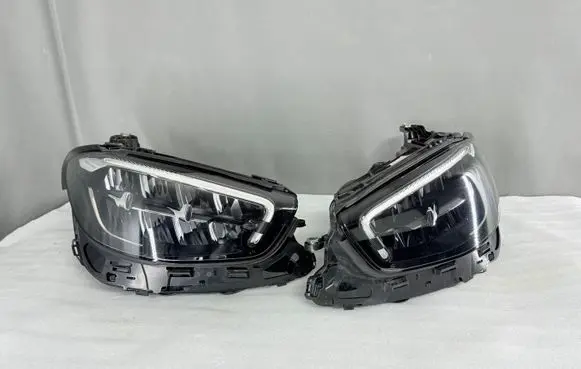 Mercedes-Benz E W213 Headlight/headlamp A2139067609 A2139067509