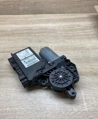 Audi A4 S4 B7 8E 8H Rear door window regulator motor 8E0959801E