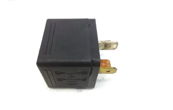 Audi A6 S6 C5 4B Other relay 0332014156