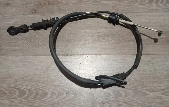 Volvo V70 Gear shift cable linkage 8689442 6070992