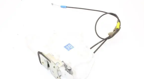 Mitsubishi Outlander Front door lock