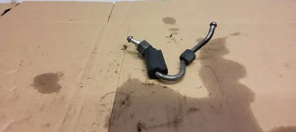 Opel Insignia A Fuel injector supply line/pipe 