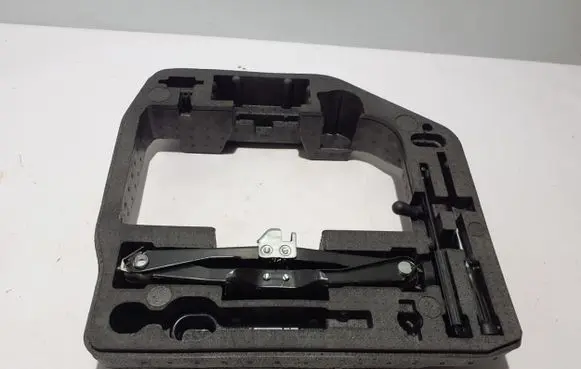 Audi A5 8T 8F Tool set 8T0012109A