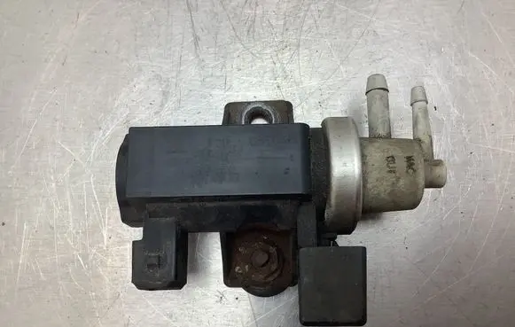 Opel Signum Turbo solenoid valve 55354529 067068 70091700