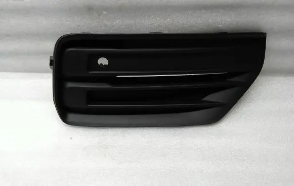 Volvo XC90 Front bumper lower grill 31663513