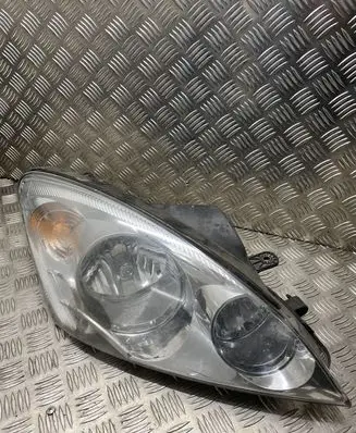 KIA Ceed Headlight/headlamp 921021H000