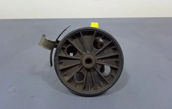 Volvo V70 Power steering pump
