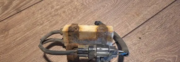 Toyota Yaris Coolant fan relay 2468102851