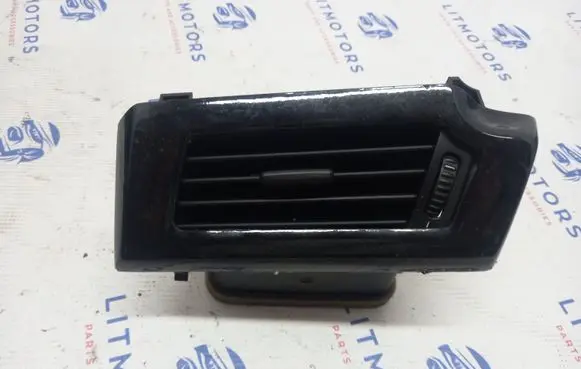 BMW 5 E60 E61 Dash center air vent grill 14121810