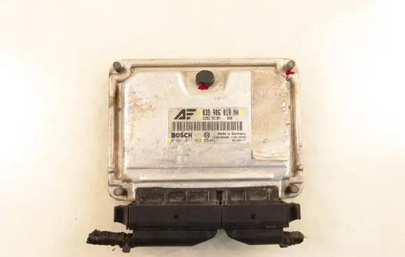 Seat Alhambra (Mk1) Engine control unit/module 0281011822 038906019NA