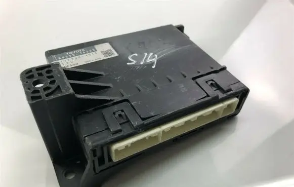 Toyota RAV 4 (XA40) Other control units/modules 8865076020 S14