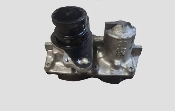 Nissan Qashqai EGR valve 147101478R H8201061904