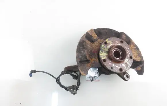 Fiat Sedici Front wheel hub spindle knuckle