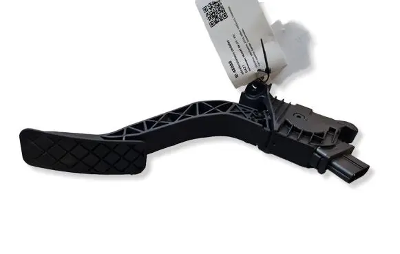 Volkswagen PASSAT B8 Accelerator throttle pedal 5Q2721503D 6PV01062104