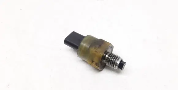 Volvo V60 Oil pressure sensor 6PP010378