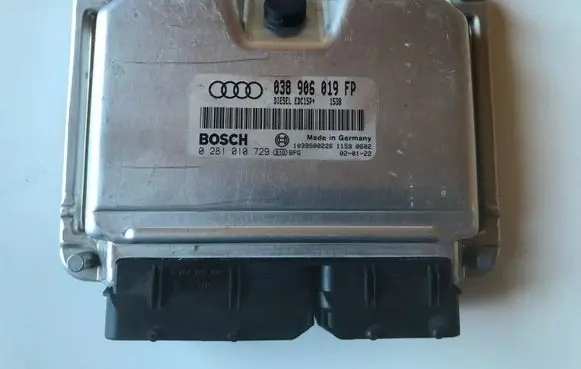Audi A4 S4 B6 8E 8H Engine control unit/module 038906019FP 0281010729 1039S00226