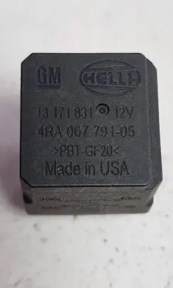Opel Astra H Other relay 13171831 4RA00779105
