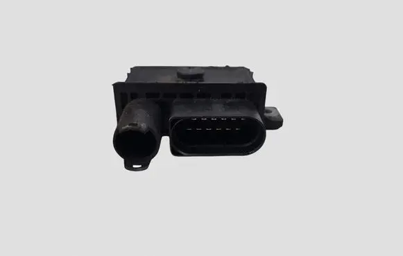BMW 3 E90 E91 Glow plug pre-heat relay 779800007 0522120102
