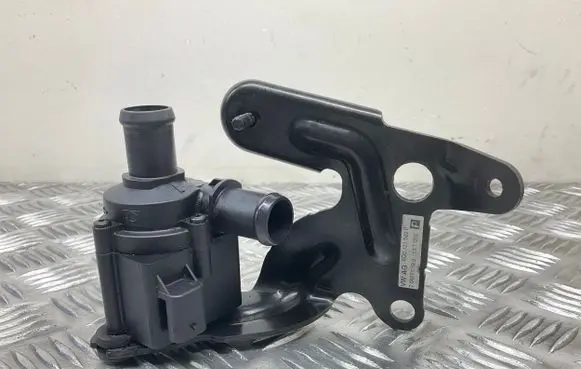 Seat Leon (5F) Electric auxiliary coolant/water pump 5Q0965561B 5Q0121599P