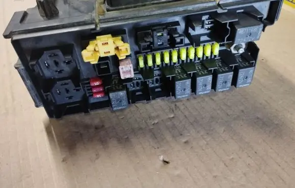Jeep Grand Cherokee (WK) Fuse box set 04692087AB