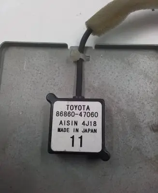 Toyota Prius (NHW20) Aerial GPS antenna 8686047060 AIS1N4J18