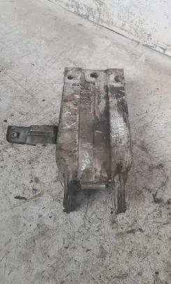 Mercedes-Benz E W212 Front bumper shock/impact absorber 