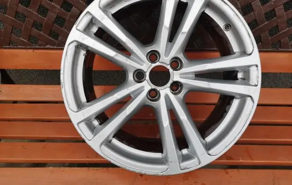Audi A1 R17 alloy rim 
