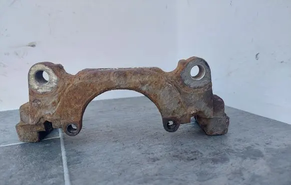 Volkswagen Golf V Front Brake Caliper Pad/Carrier 