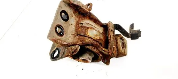 Toyota Corolla E120 E130 Engine mount bracket