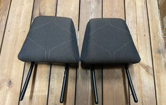 Citroen DS3 Front seat headrest DSV