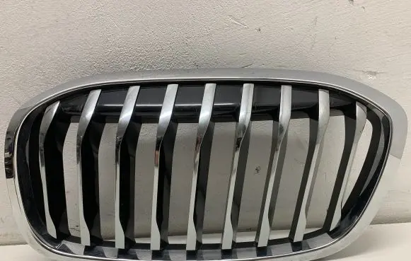 BMW 2 F46 Front grill 5A3CE54