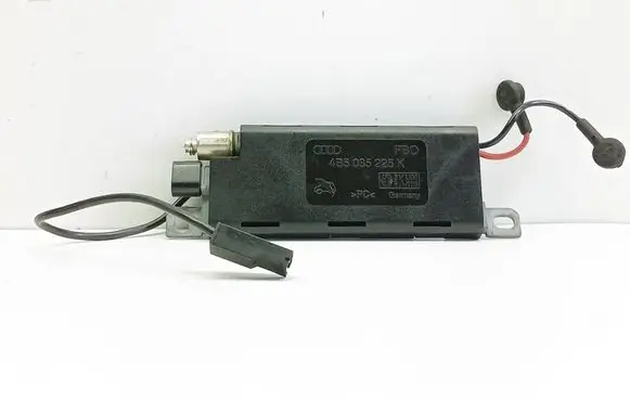 Audi A6 S6 C5 4B Aerial antenna amplifier 4B5035225K