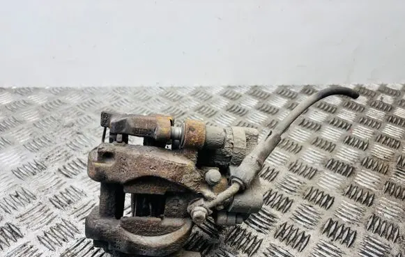 Volkswagen PASSAT B8 Rear brake caliper 3Q0615406 3Q0615406M