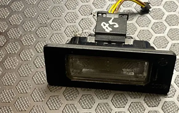 Audi A5 8T 8F Number plate light 8D0943021