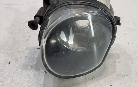 Audi A3 S3 8L Front fog light 8L0941700A 89305501