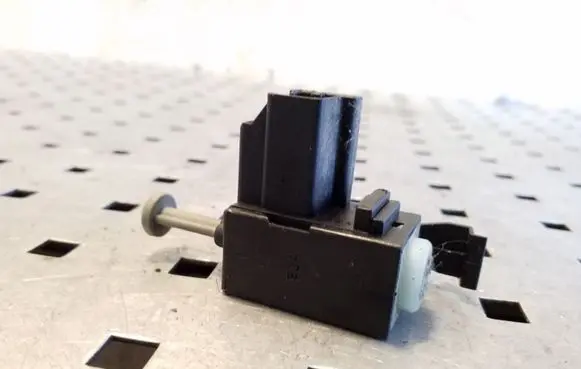 Clutch pedal sensor