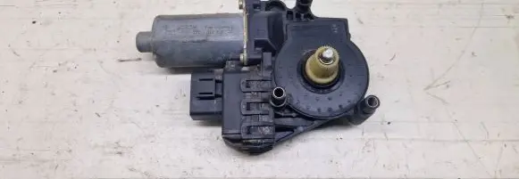 Audi A6 S6 C5 4B Wiper motor 0130821774