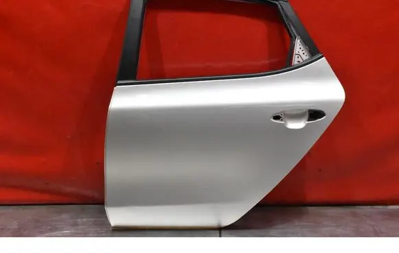 KIA Ceed Rear door 