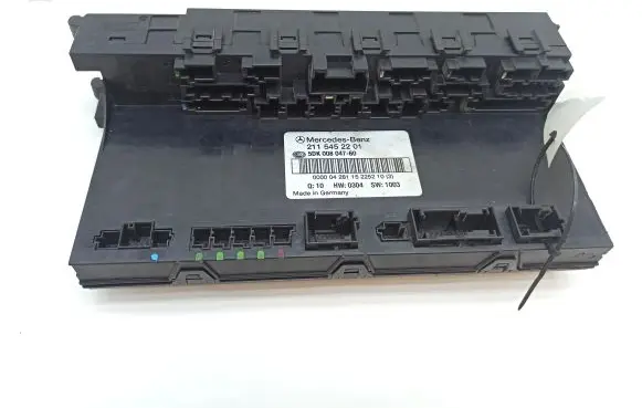 Mercedes-Benz E W211 Fuse module 2115452201 5DK00804760